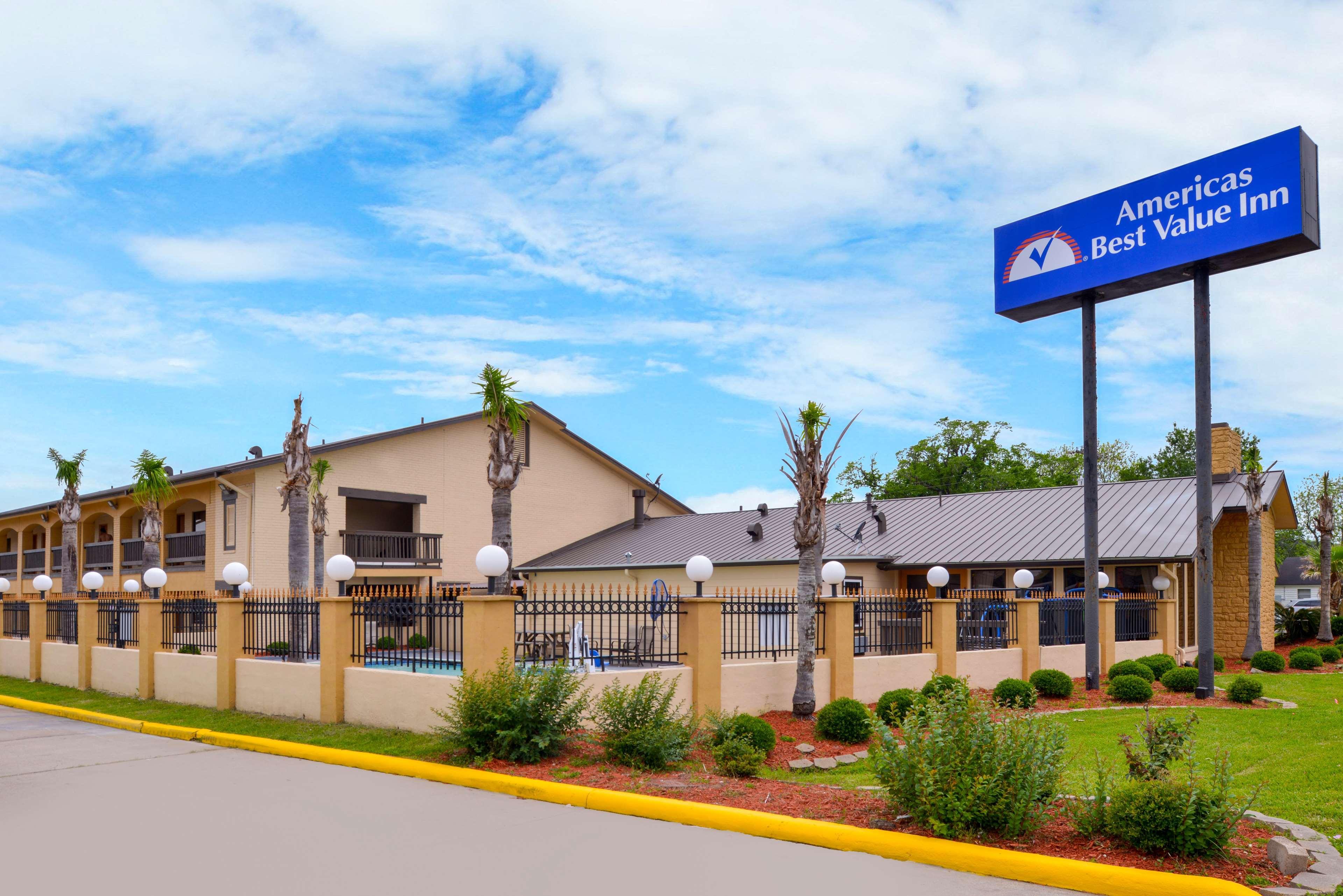 Americas Best Value Inn West Columbia Buitenkant foto