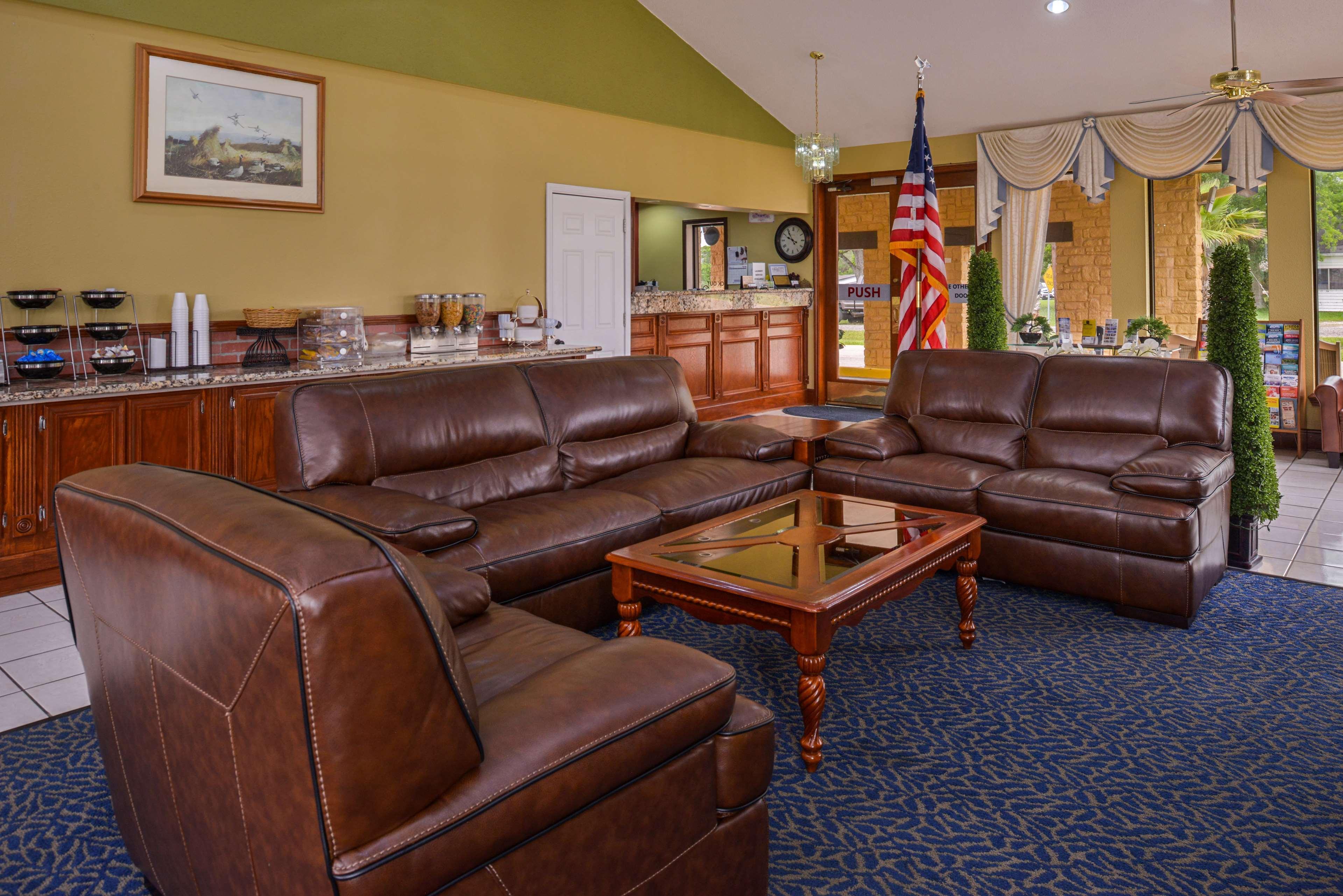 Americas Best Value Inn West Columbia Buitenkant foto