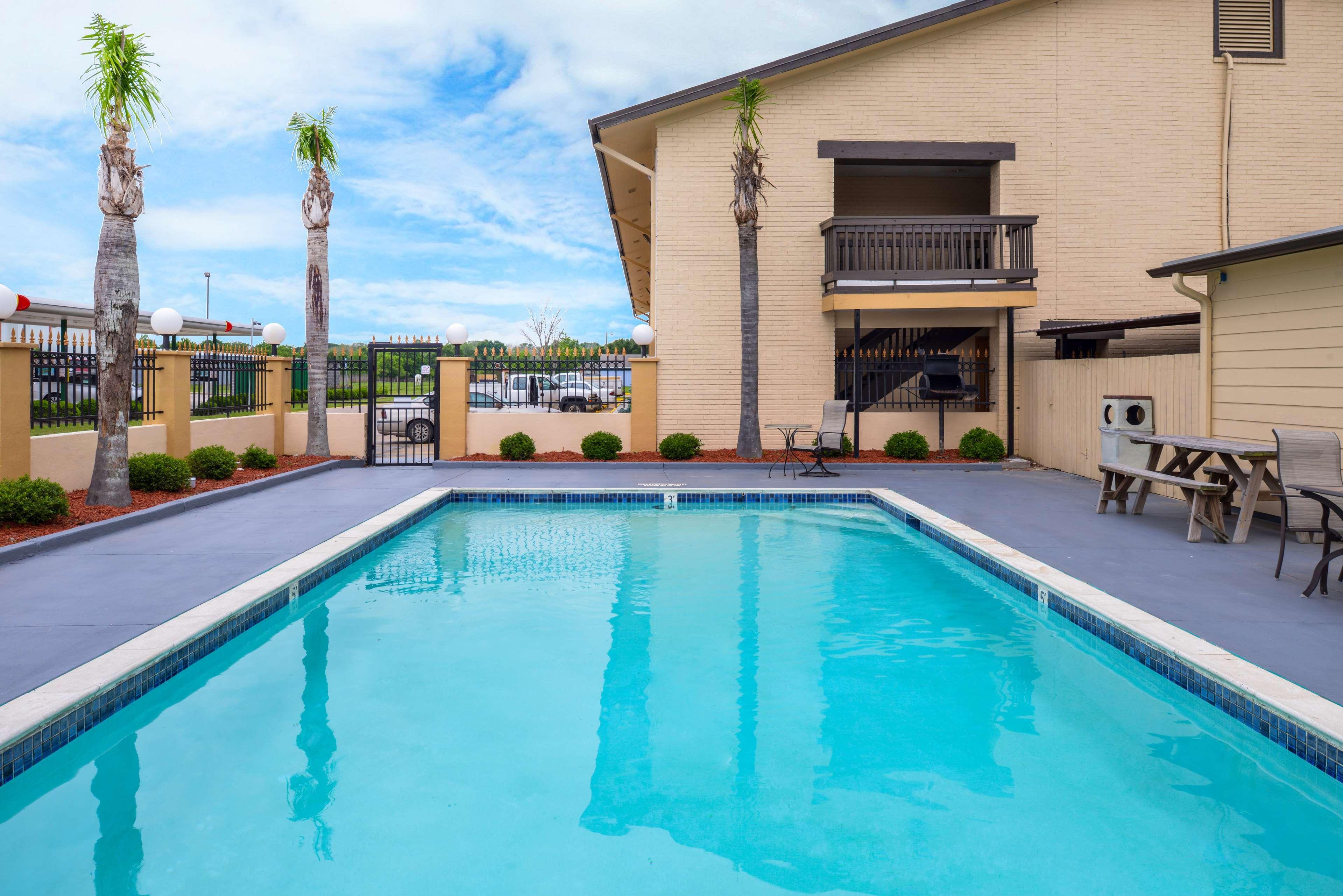 Americas Best Value Inn West Columbia Buitenkant foto