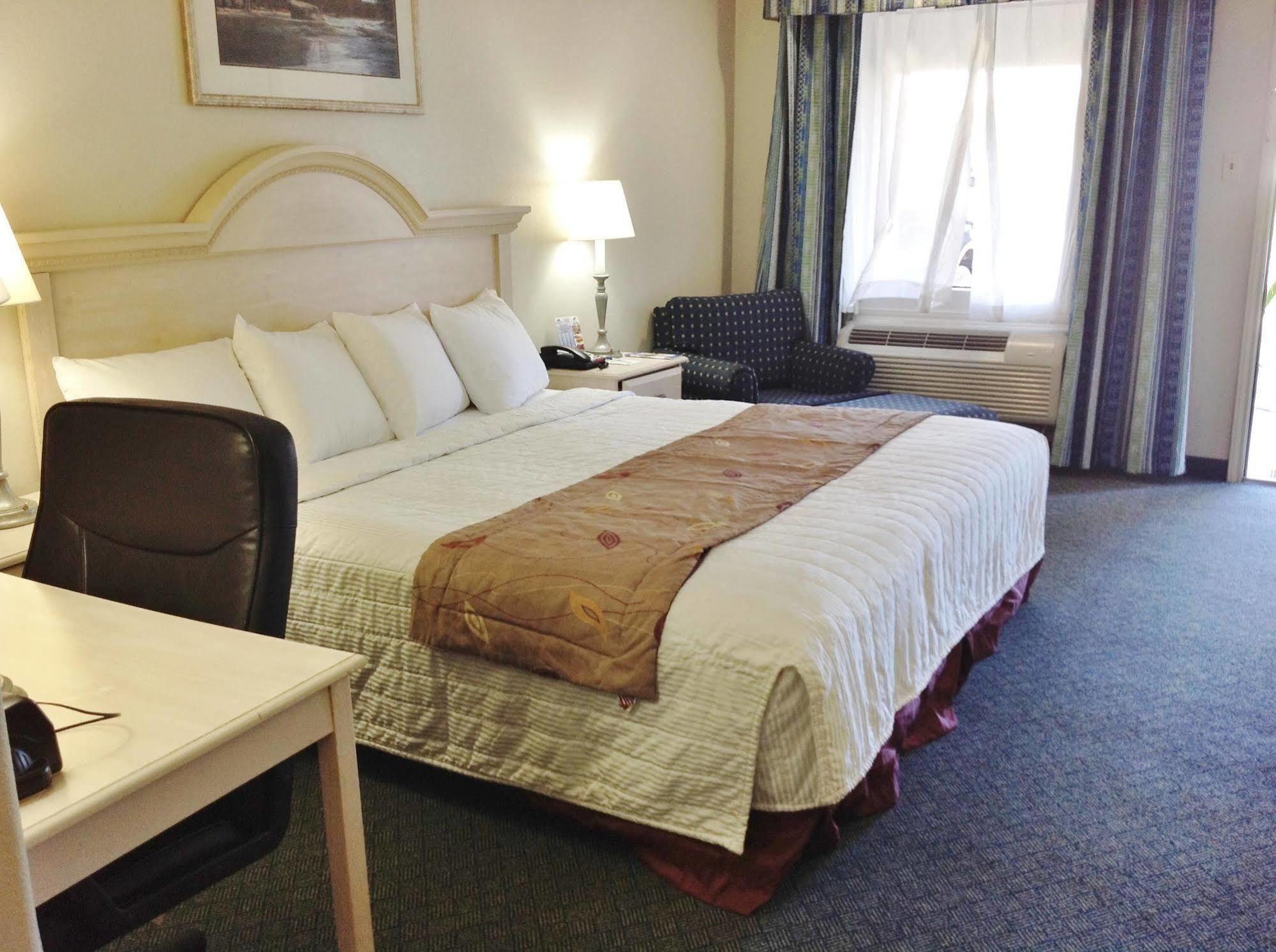 Americas Best Value Inn West Columbia Buitenkant foto